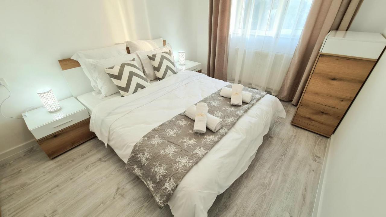 Bright Stylish Apartment In Pitesti Питещ Екстериор снимка