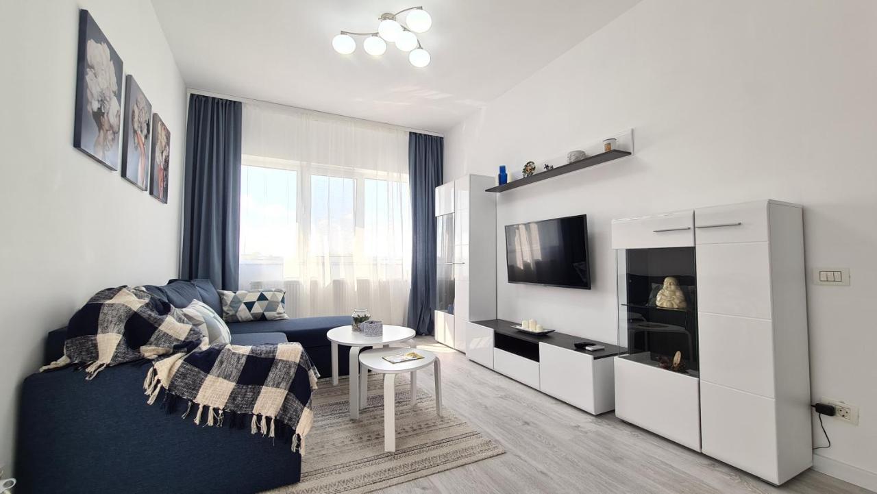 Bright Stylish Apartment In Pitesti Питещ Екстериор снимка